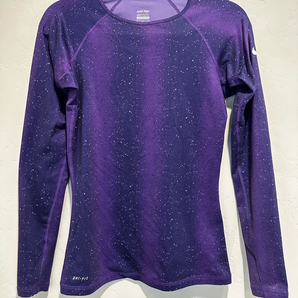 Nike Women’s DriFit Ling Sleeve Shirt
